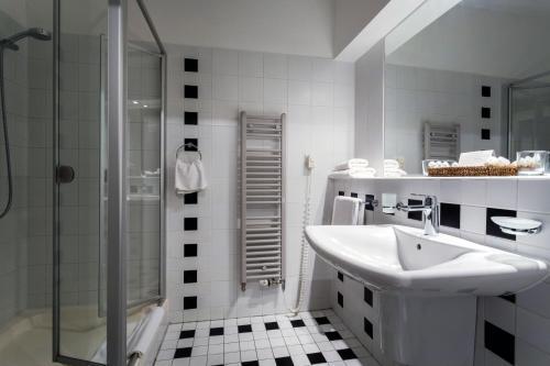 Orea Place Charles Bridge Lejlighedshotel Prag